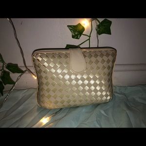White & Gold Vintage handbag